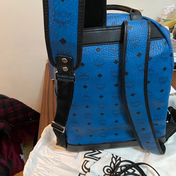 MCM Large Dual Stud Blue Leather Backpack - Picture 2 of 8